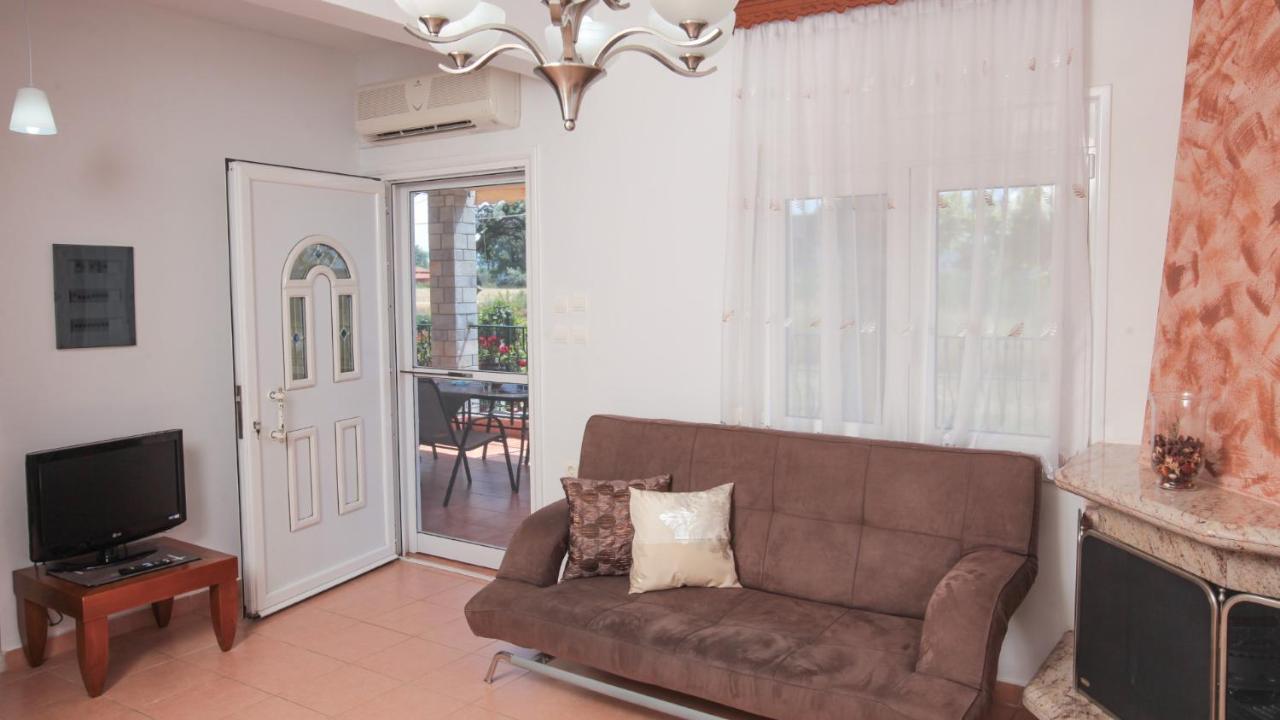 Marialena House Villa เนอาปลายา ภายนอก รูปภาพ