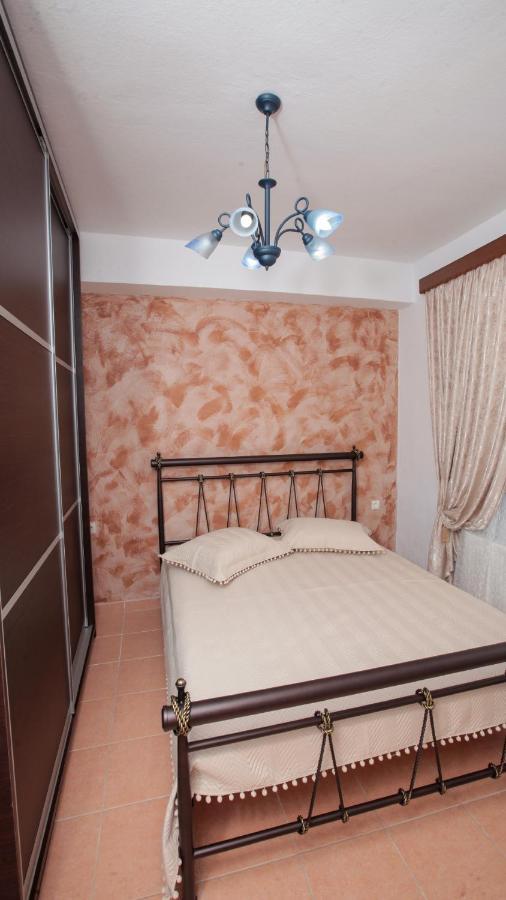 Marialena House Villa เนอาปลายา ภายนอก รูปภาพ